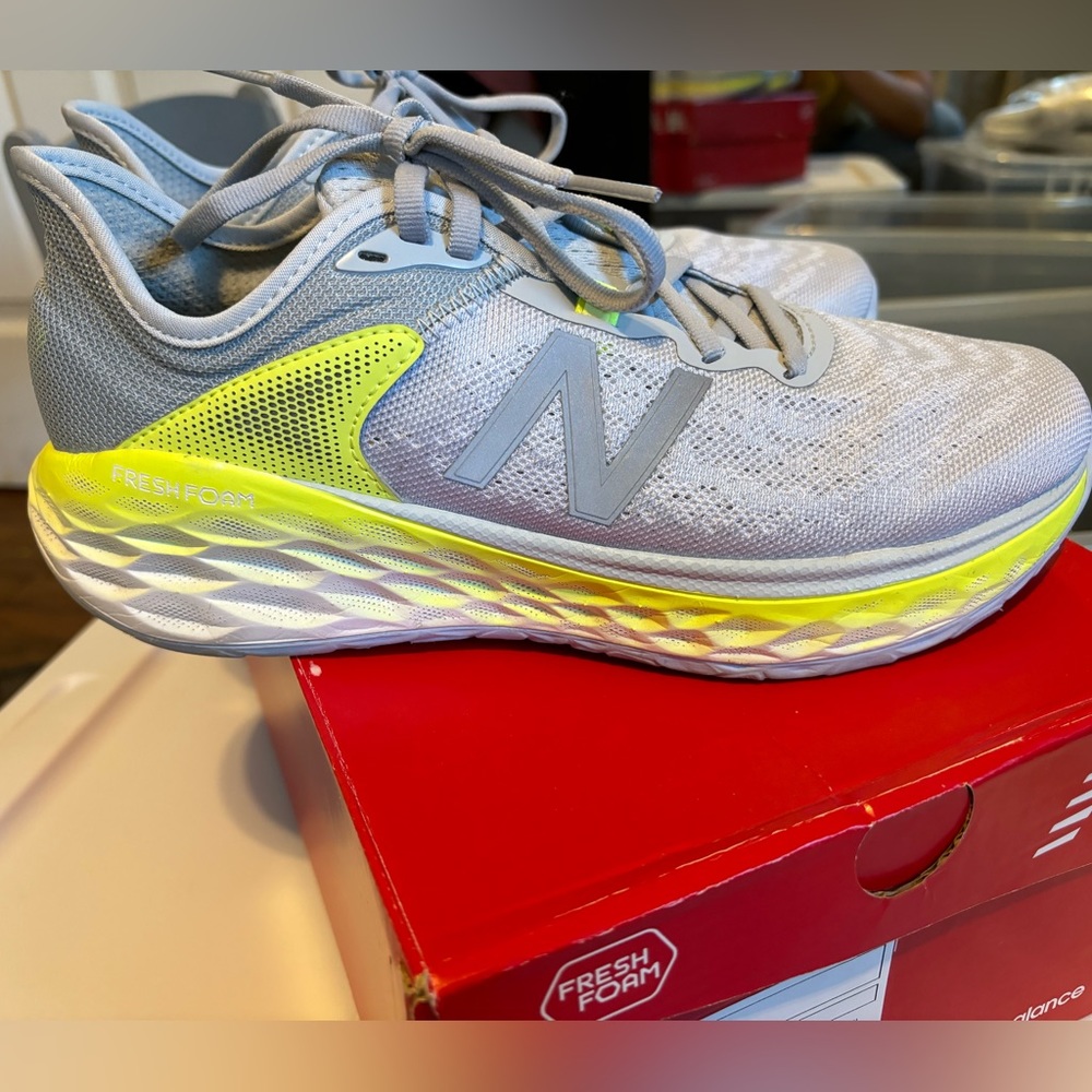 Women’s New Balance Free Foam Grey/ yellow&white bottom sz 8 1/2